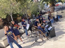 Avalon School gets jazzed about holidays