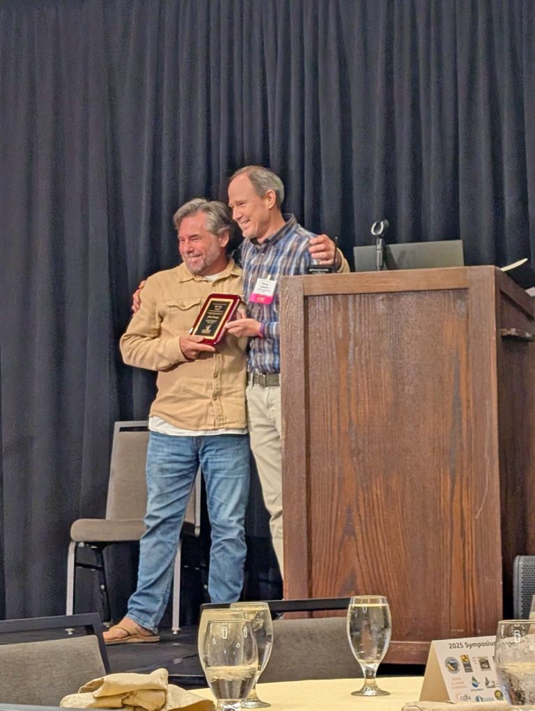 Award for scientist who mapped Catalina weeds